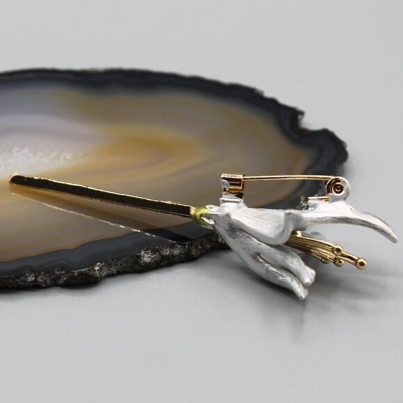 Jewelry pin brooch lily flower blue gold tone dainty elegant beautiful new - Picture 5 of 7